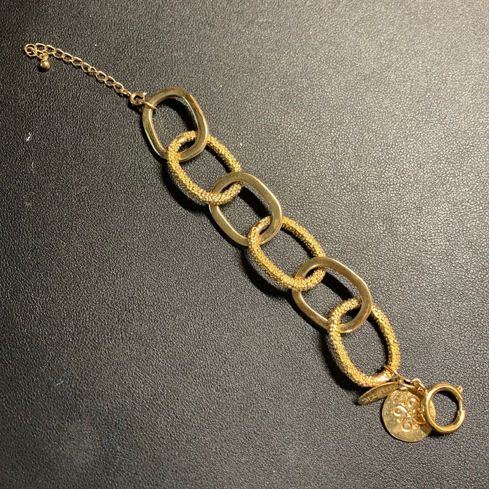 mark. By Avon m.powerment Link to My Heart Bracelet Goldtone